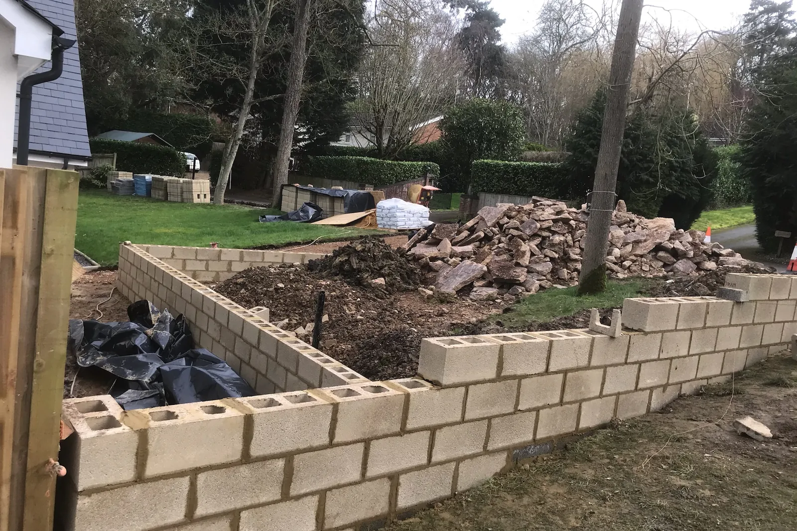 Block retaining wall built on new footings, Windsor, 2020